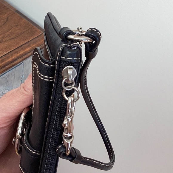 Coach vintage y2k black with silver hardware soho wristlet with lavender inside - Picture 7 of 16